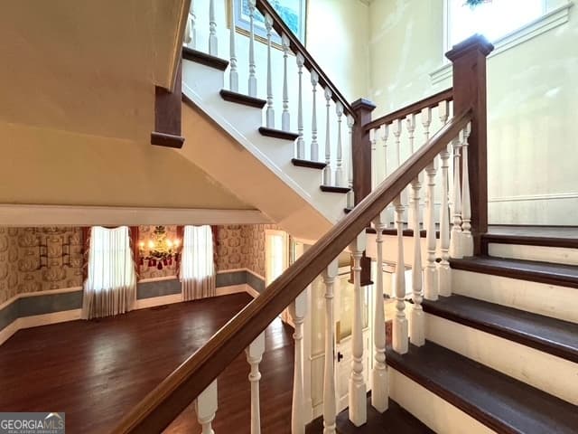 5 bedroom, 2.5 bathroom, 4,697 sq ft single family residence for sale at 222 W Church Street, Lexington, GA 30648 — photo 8