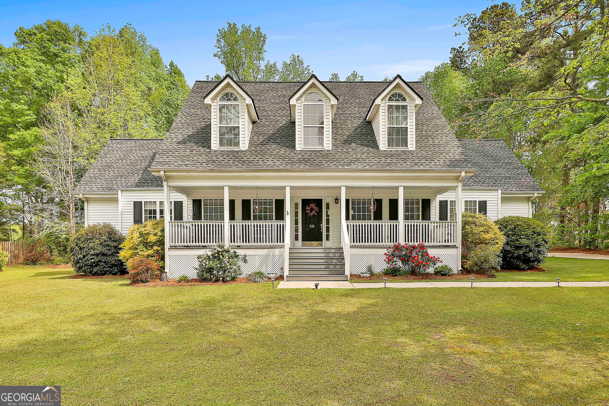 3 bedroom, 2.5 bathroom, 2,700 sq ft single family residence sold at 225 Mapledale Trail, Sharpsburg, GA 30277