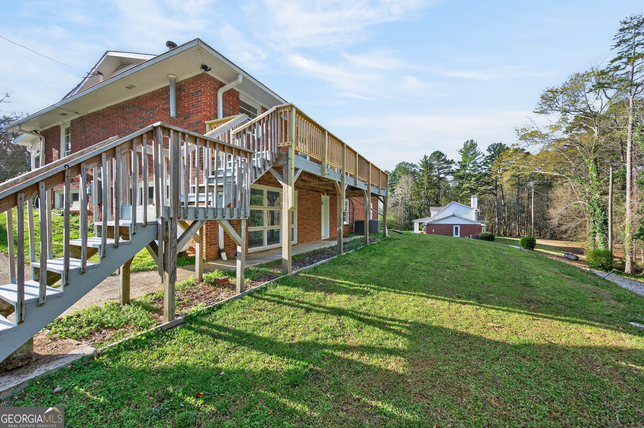 3 bedroom, 1.5 bathroom, 1,800 sq ft single family residence for rent at 3460 Maynard Circle, Gainesville, GA 30506 for $2,000 a month — photo 10