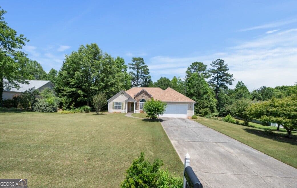 3 bedroom, 2 bathroom single family residence for sale at 727 Morgans Ridge Drive, Monroe, GA 30656