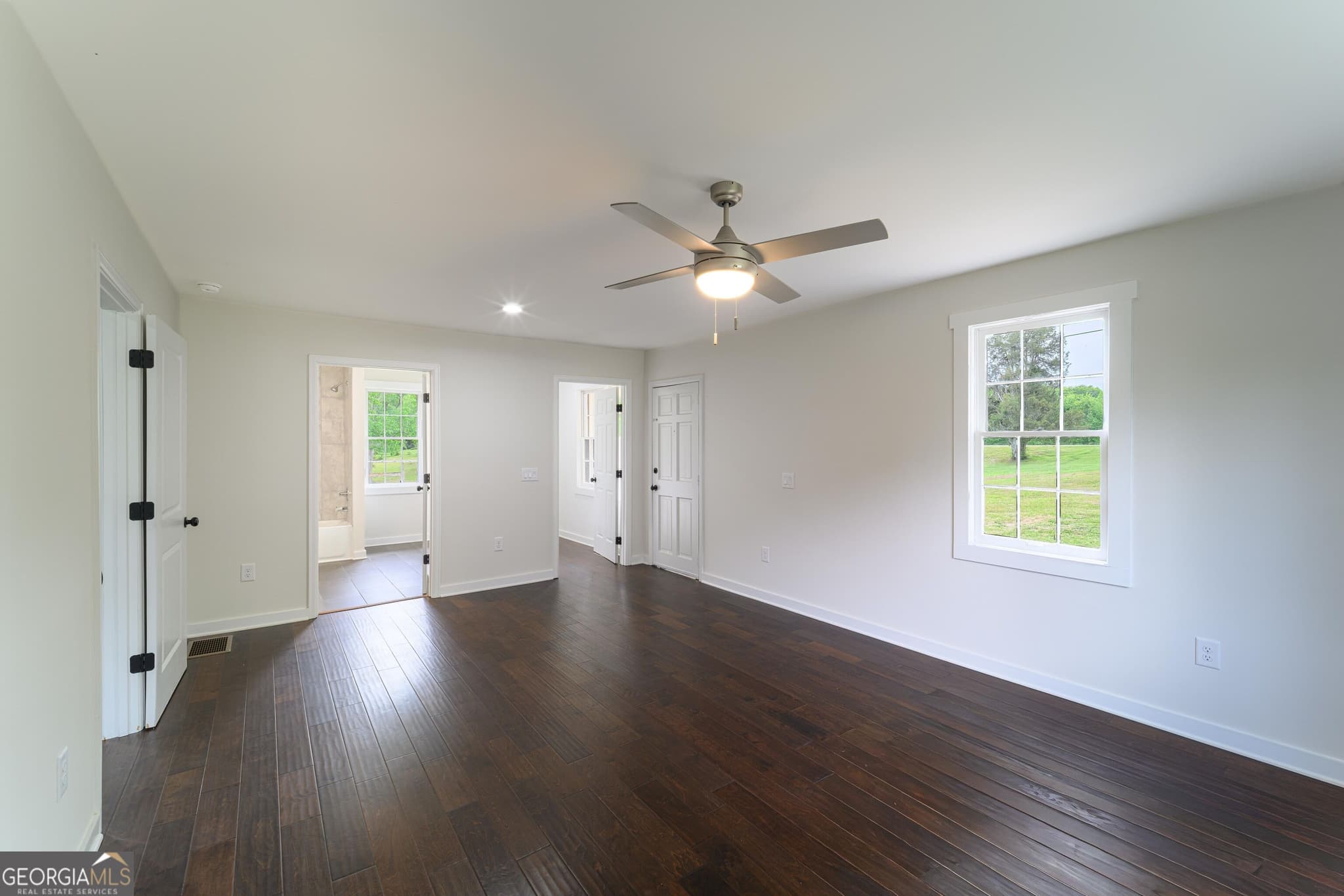 4 bedroom, 3 bathroom, 2,202 sq ft single family residence for sale at 418 Lamb Road, Moreland, GA 30259 — photo 4