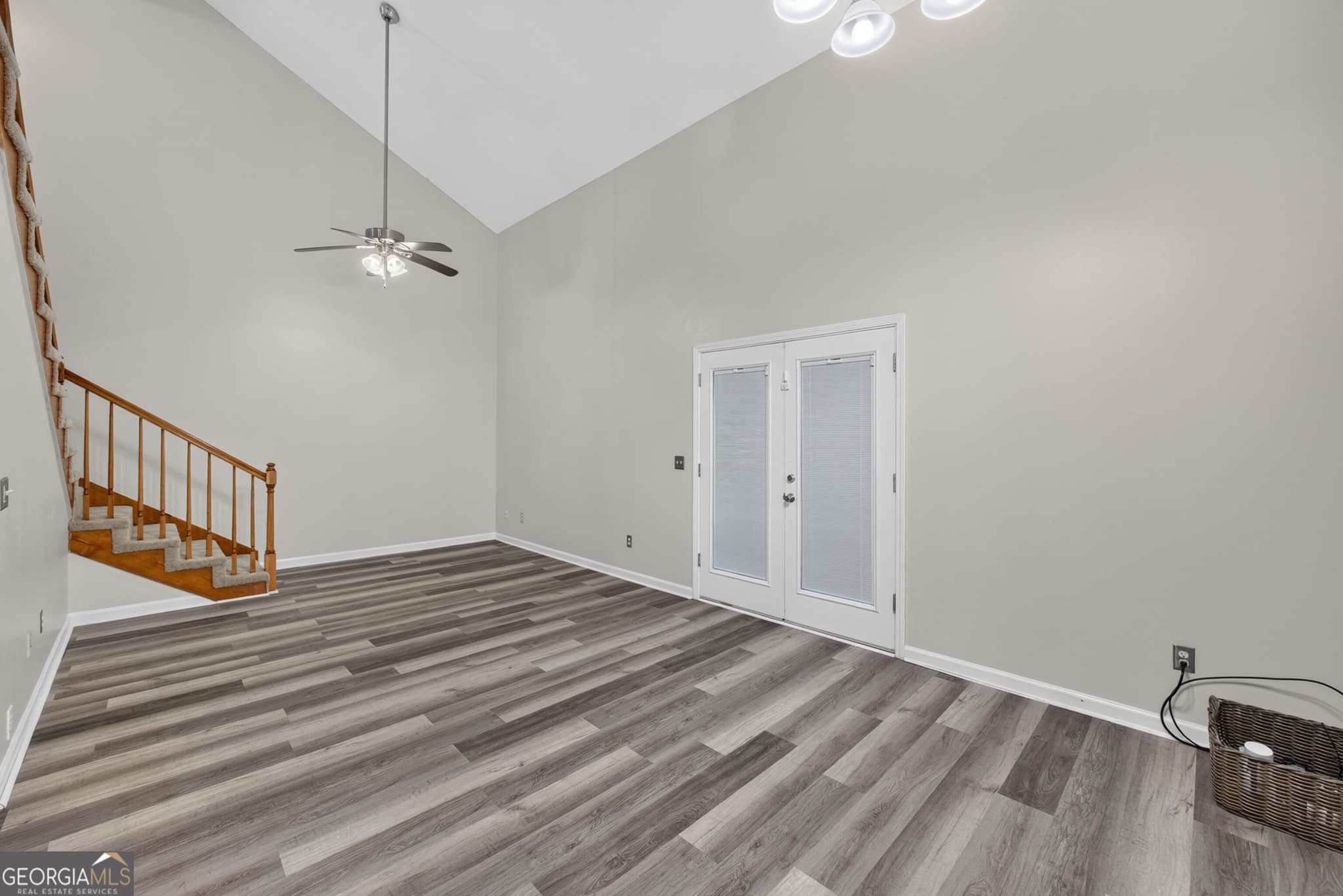 3 bedroom, 2 bathroom, 1,427 sq ft townhouse under contract at 6350 Olde Towne Drive, Columbus, GA 31907 — photo 7