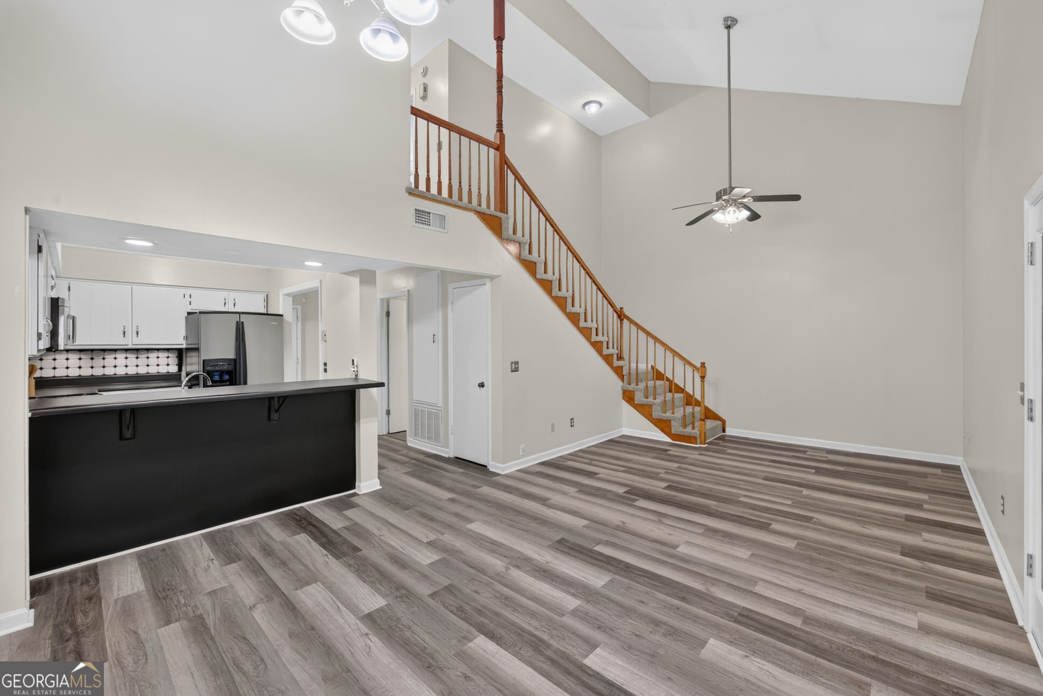 3 bedroom, 2 bathroom, 1,427 sq ft townhouse under contract at 6350 Olde Towne Drive, Columbus, GA 31907 — photo 5