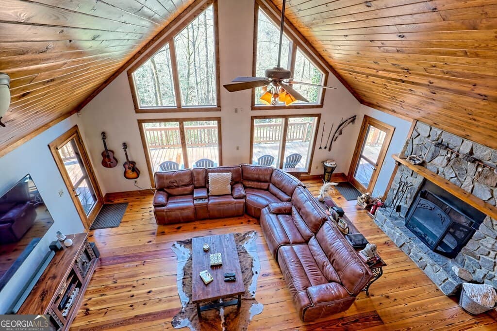 3 bedroom, 3 bathroom cabin,single family residence for sale at 575 Carolina Springs Lane, Franklin, NC 28734 — photo 8
