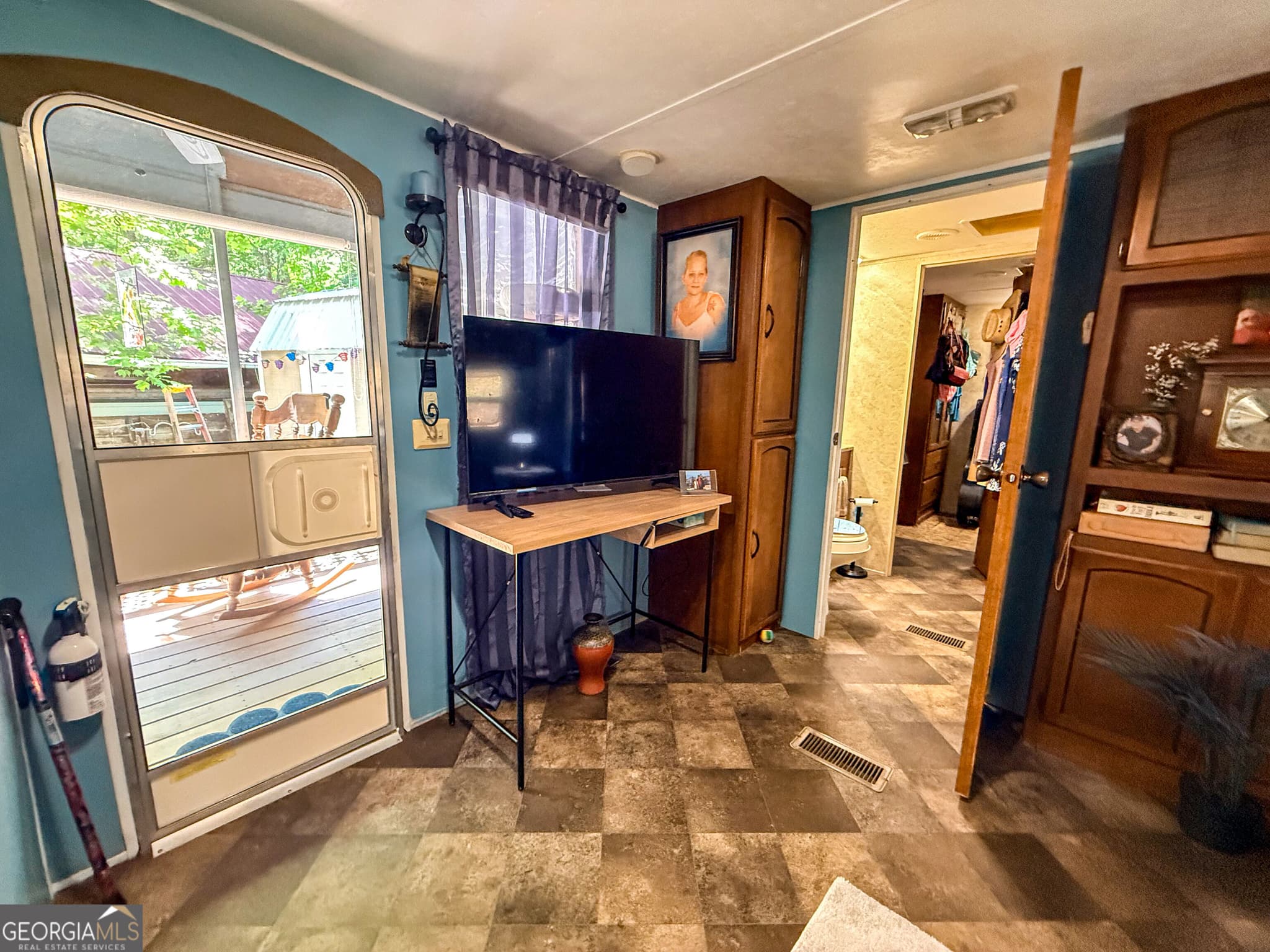 1 bedroom, 1 bathroom, 300 sq ft single family residence for sale at 158 Canyon Pass Drive, Cleveland, GA 30528 — photo 5