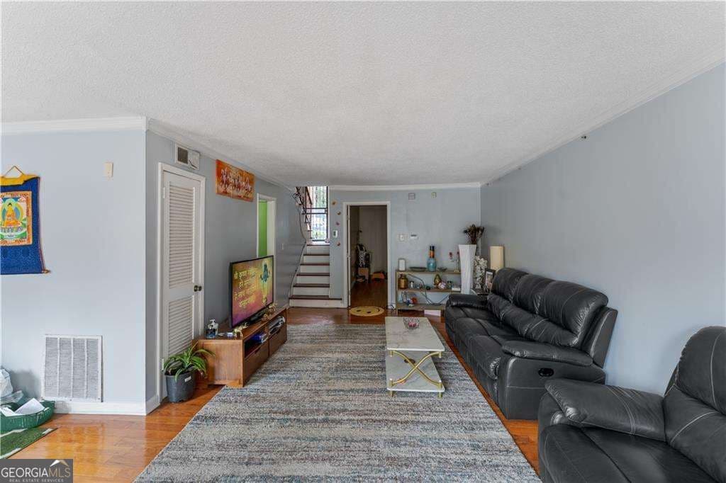 4 bedroom, 2.5 bathroom, 2,585 sq ft condominium for sale at 2523 Bradford Square, Atlanta, GA 30345 — photo 7