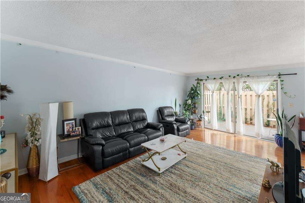 4 bedroom, 2.5 bathroom, 2,585 sq ft condominium for sale at 2523 Bradford Square, Atlanta, GA 30345 — photo 5