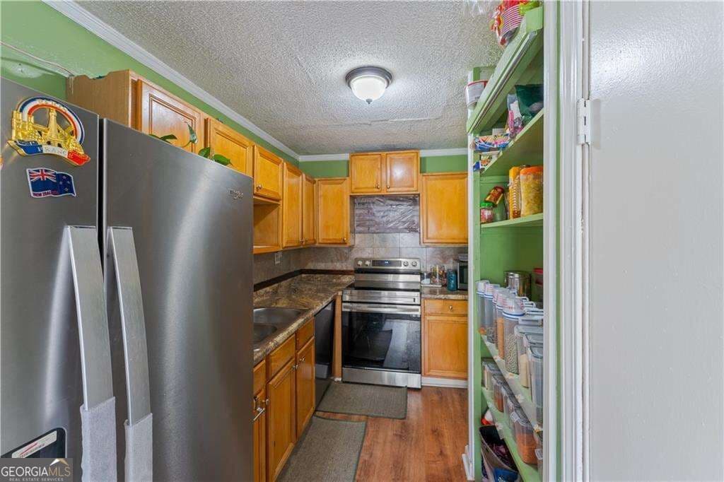 4 bedroom, 2.5 bathroom, 2,585 sq ft condominium for sale at 2523 Bradford Square, Atlanta, GA 30345 — photo 9