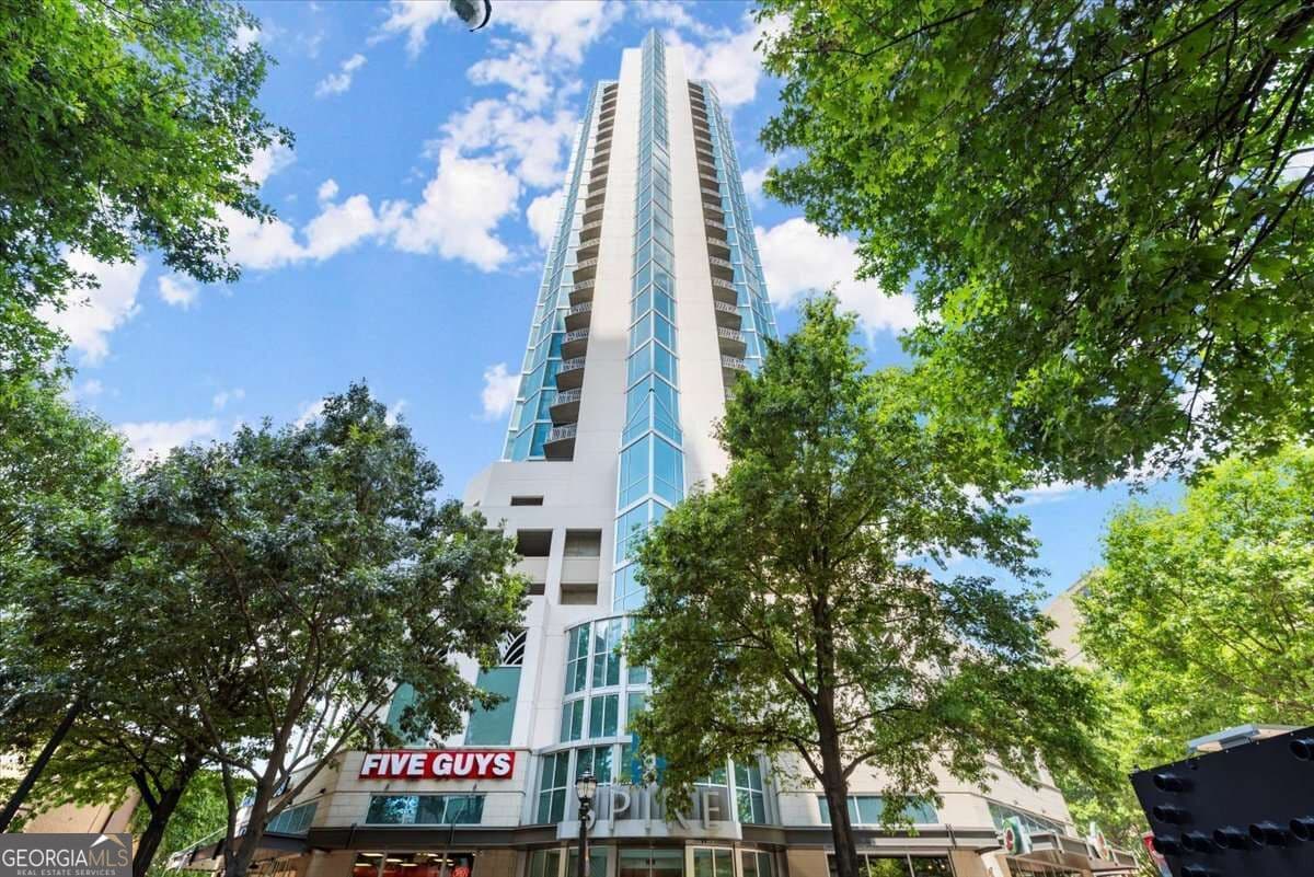 1 bedroom, 1 bathroom, 744 sq ft condominium for rent at 860 Peachtree Street 1506, Atlanta, GA 30308 for $2,000 a month — photo 1 of 1