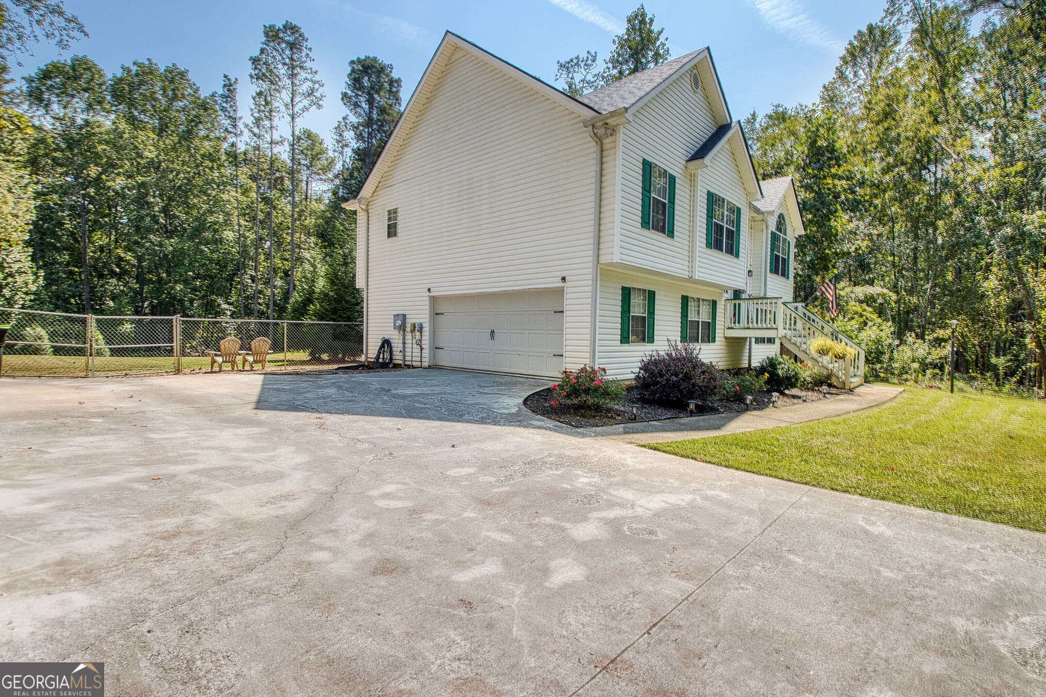 4 bedroom, 3 bathroom, 2,190 sq ft single family residence for sale at 50 Happy Valley Estates Drive, Newnan, GA 30263 — photo 4