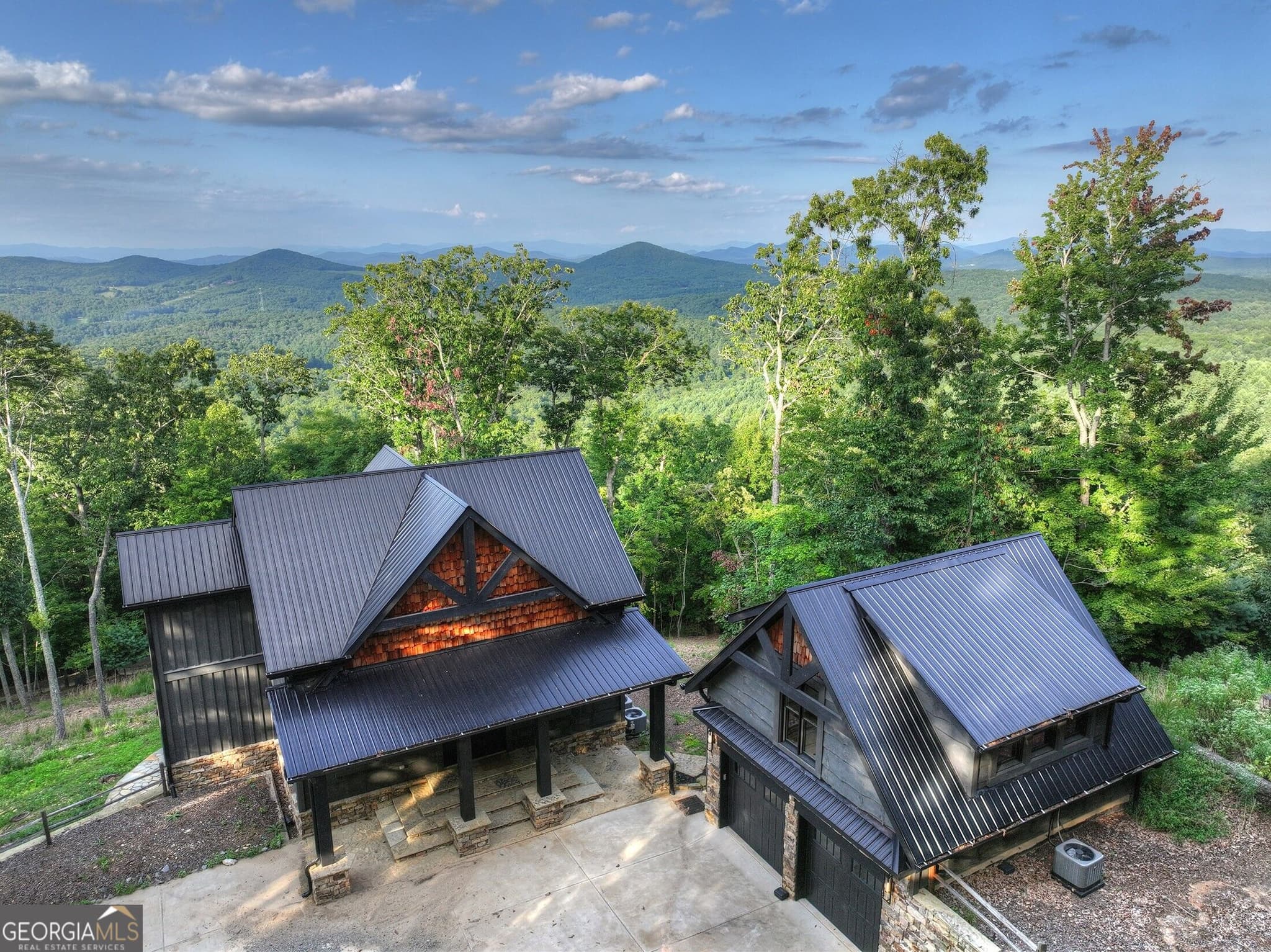 3 bedroom, 3.5 bathroom, 4,104 sq ft cabin,single family residence for sale at 224 Eagle Ridge, Morganton, GA 30560 — photo 1 of 59