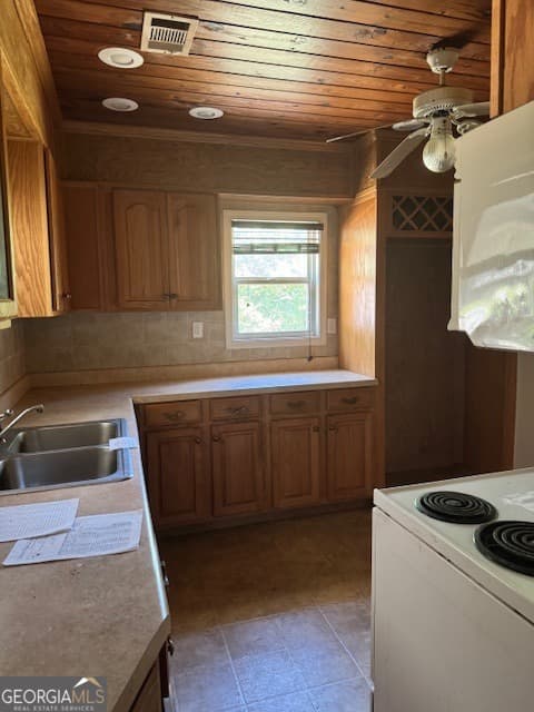3 bedroom, 1.5 bathroom, 1,445 sq ft single family residence under contract at 201 Davis Drive, Centerville, GA 31028 — photo 8