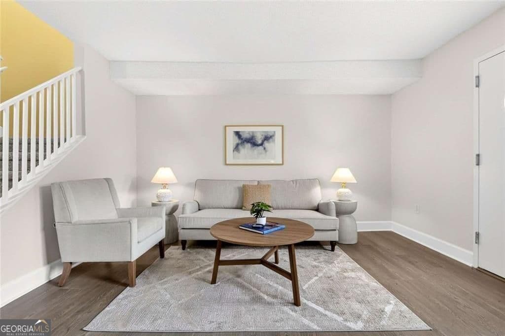 2 bedroom, 2.5 bathroom, 1,160 sq ft condominium for sale at 377 Ralph Mcgill Boulevard N, Atlanta, GA 30312 — photo 6