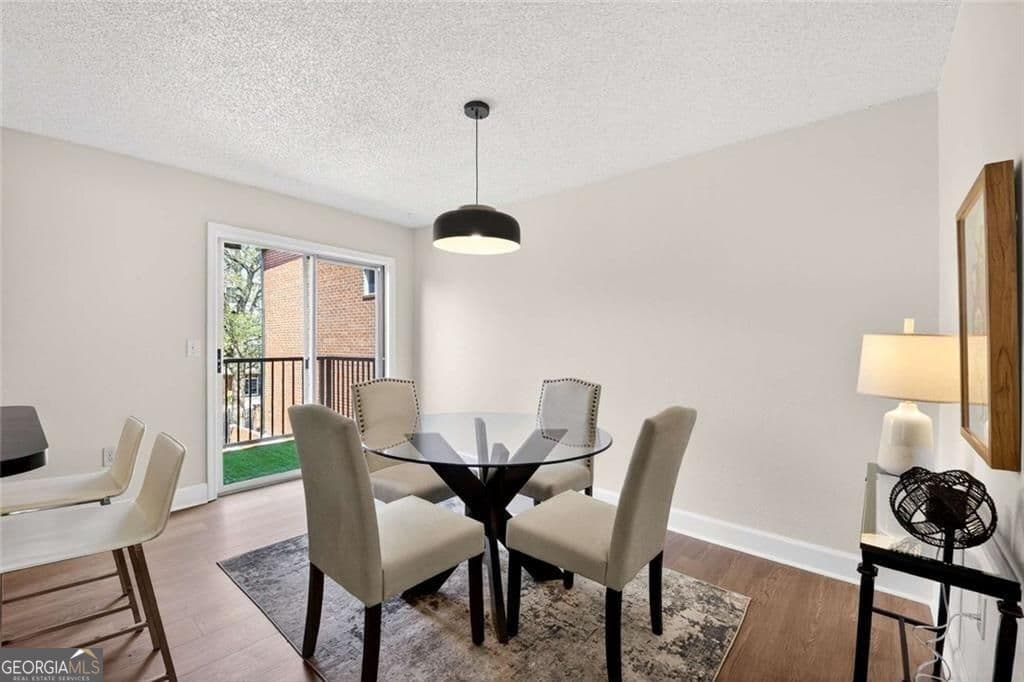 2 bedroom, 2.5 bathroom, 1,160 sq ft condominium for sale at 377 Ralph Mcgill Boulevard N, Atlanta, GA 30312 — photo 8