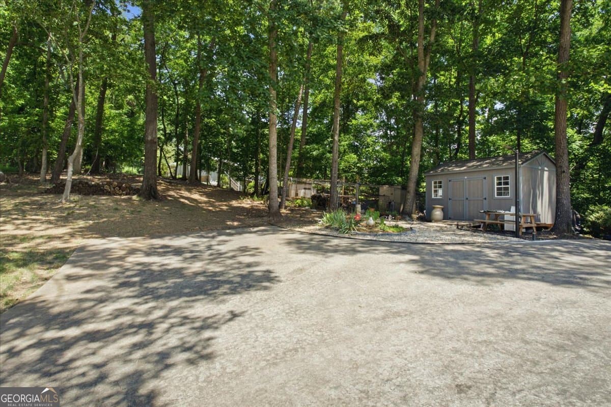5 bedroom, 3.5 bathroom, 2,941 sq ft single family residence for sale at 4525 Mountain View Road, Oakwood, GA 30566 — photo 10