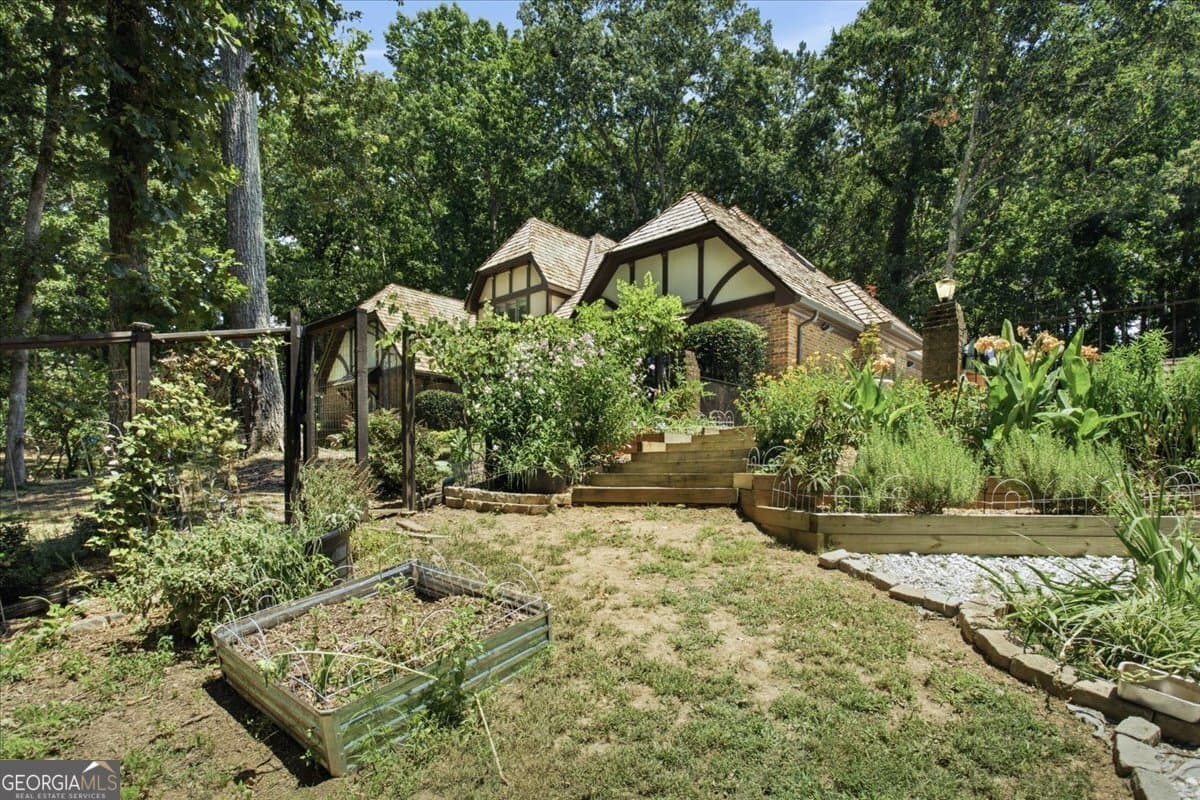 5 bedroom, 3.5 bathroom, 2,941 sq ft single family residence for sale at 4525 Mountain View Road, Oakwood, GA 30566 — photo 8