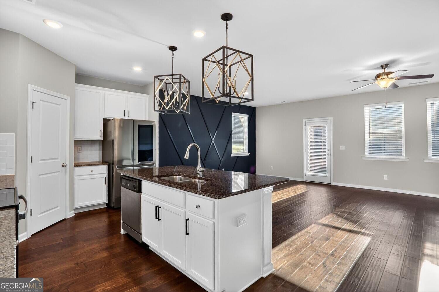 4 bedroom, 3.5 bathroom, 2,557 sq ft single family residence for sale at 1553 Spring Hollow Way, Stone Mountain, GA 30083 — photo 3