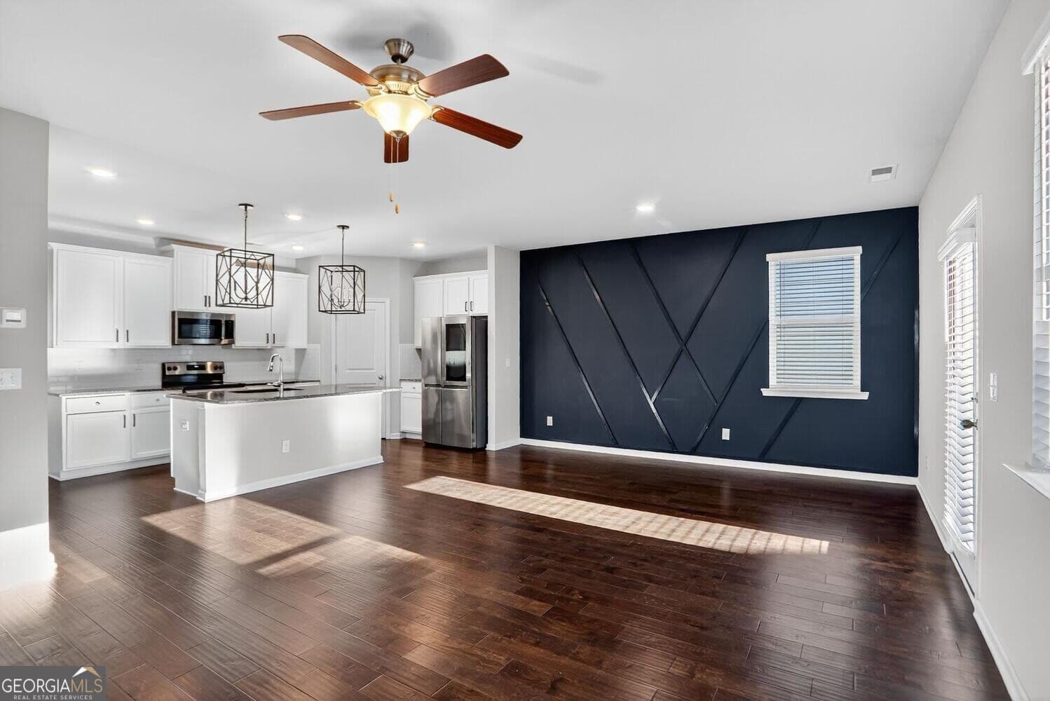 4 bedroom, 3.5 bathroom, 2,557 sq ft single family residence for sale at 1553 Spring Hollow Way, Stone Mountain, GA 30083 — photo 8