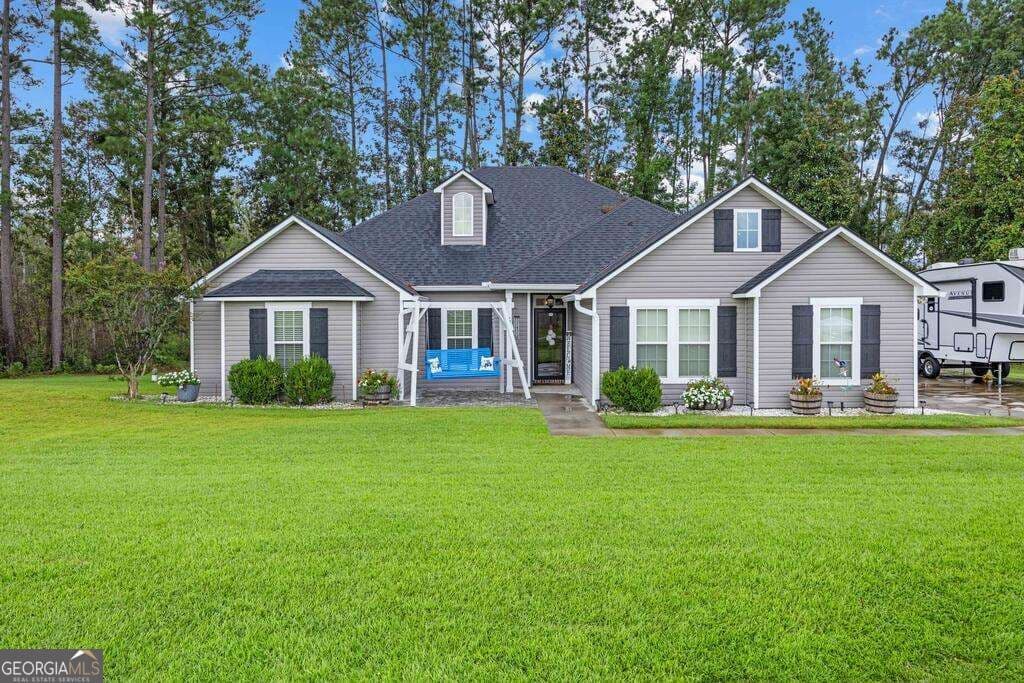 4 bedroom, 2 bathroom single family residence for sale at 5 Ruger Circle, Lakeland, GA 31635 — photo 2
