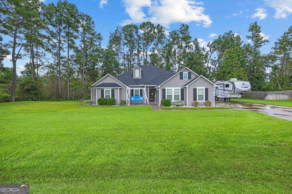 4 bedroom, 2 bathroom single family residence for sale at 5 Ruger Circle, Lakeland, GA 31635 — photo 3