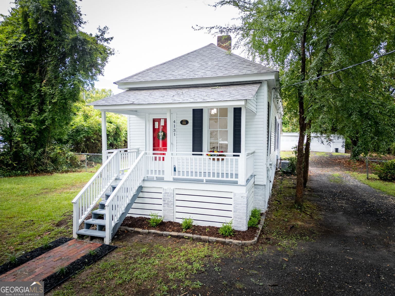 3 bedroom, 1 bathroom, 1,432 sq ft single family residence for sale at 4131 Lott Street, Covington, GA 30014