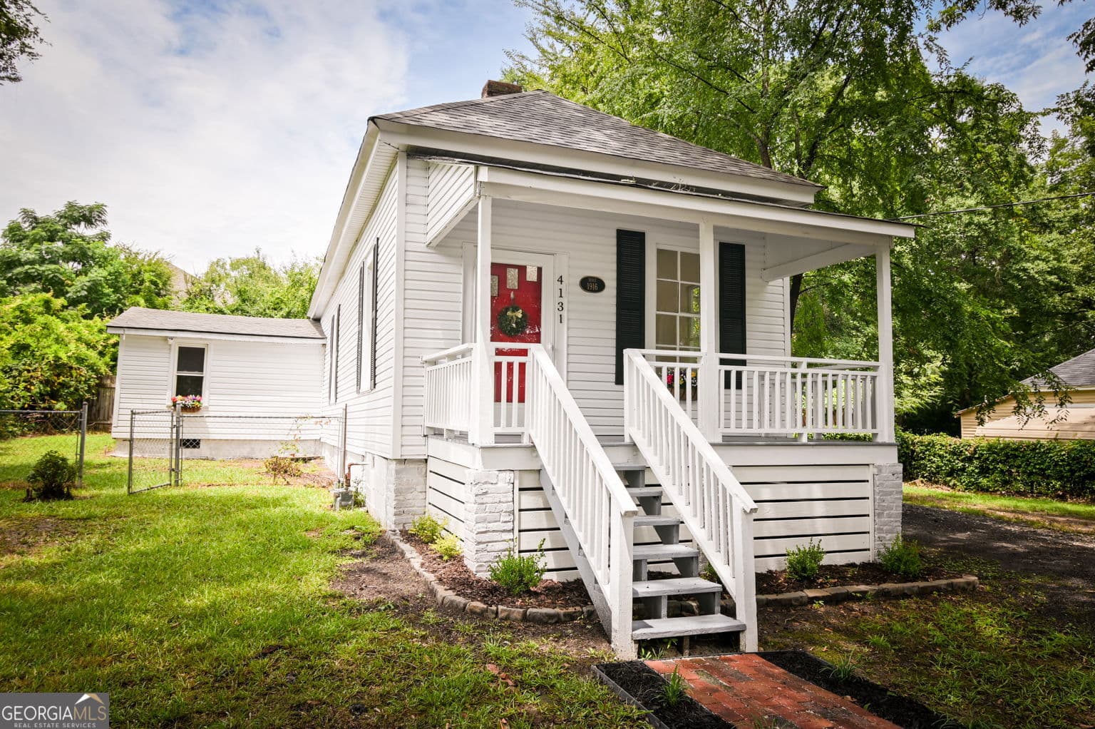 3 bedroom, 1 bathroom, 1,432 sq ft single family residence for sale at 4131 Lott Street, Covington, GA 30014 — photo 4