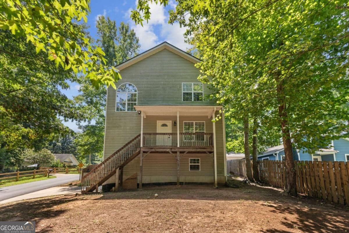 3 bedroom, 2.5 bathroom, 1,624 sq ft single family residence for sale at 2810 Imperial Drive, Cumming, GA 30041 — photo 1 of 27