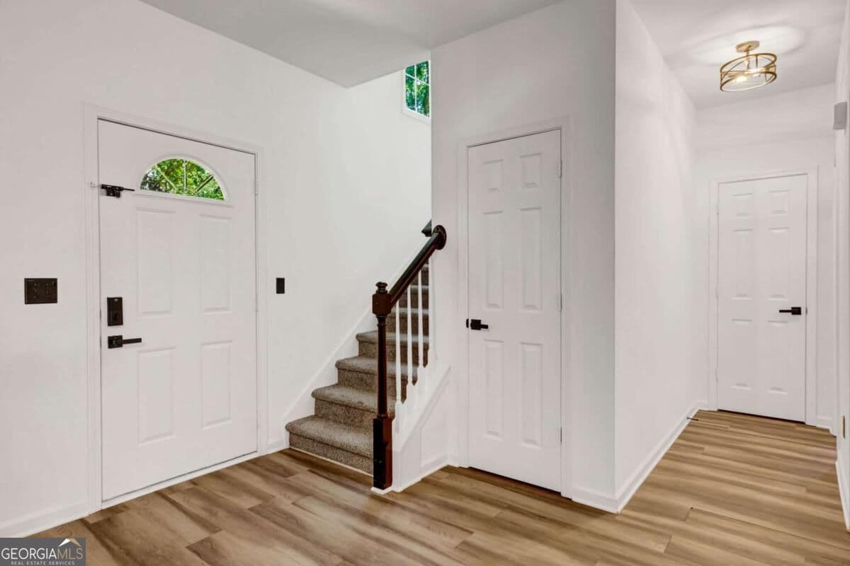 3 bedroom, 2.5 bathroom, 1,624 sq ft single family residence for sale at 2810 Imperial Drive, Cumming, GA 30041 — photo 4