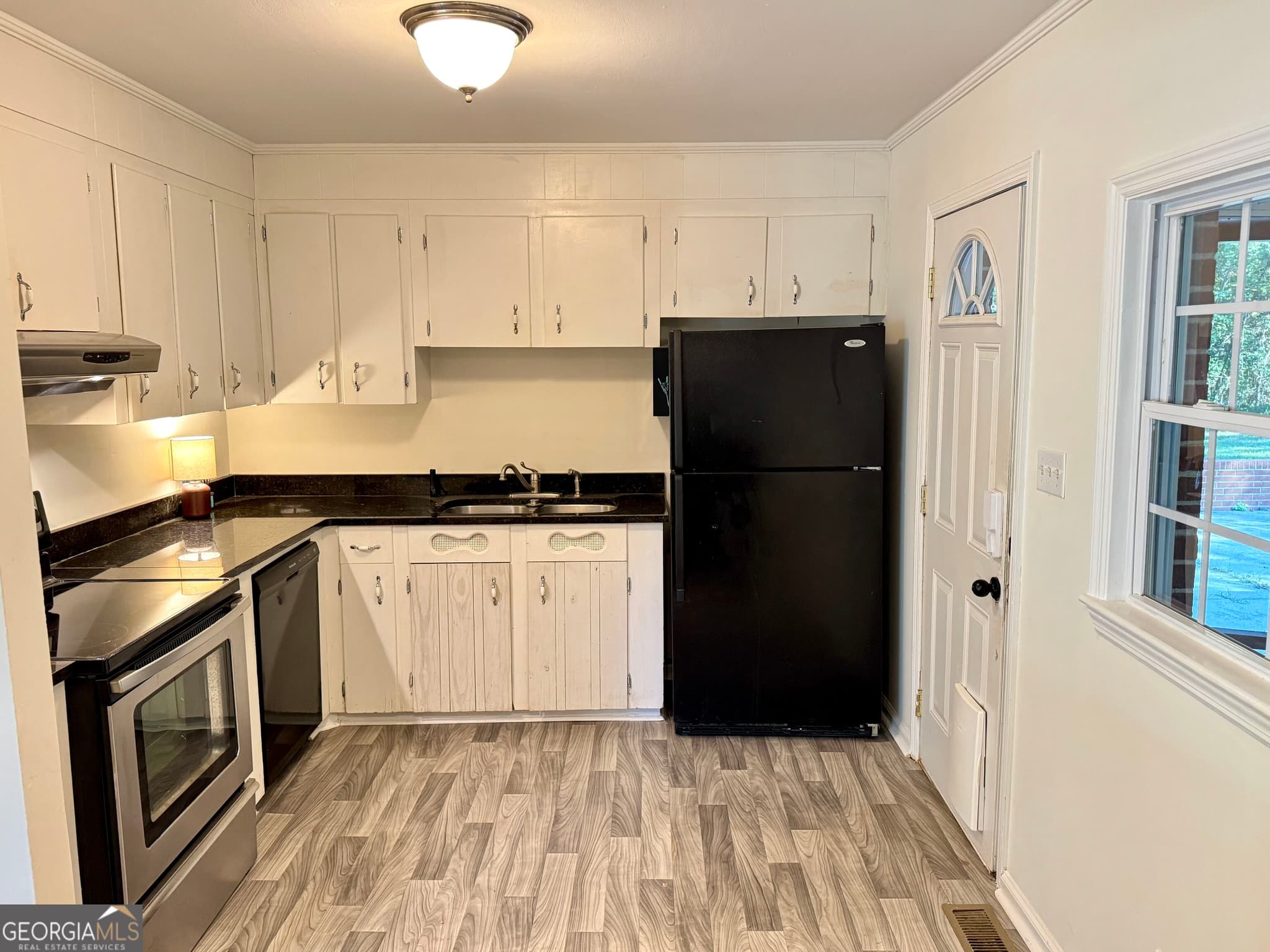 3 bedroom, 2 bathroom, 2,186 sq ft single family residence for sale at 1079 Normandy Road, Macon, GA 31210 — photo 10