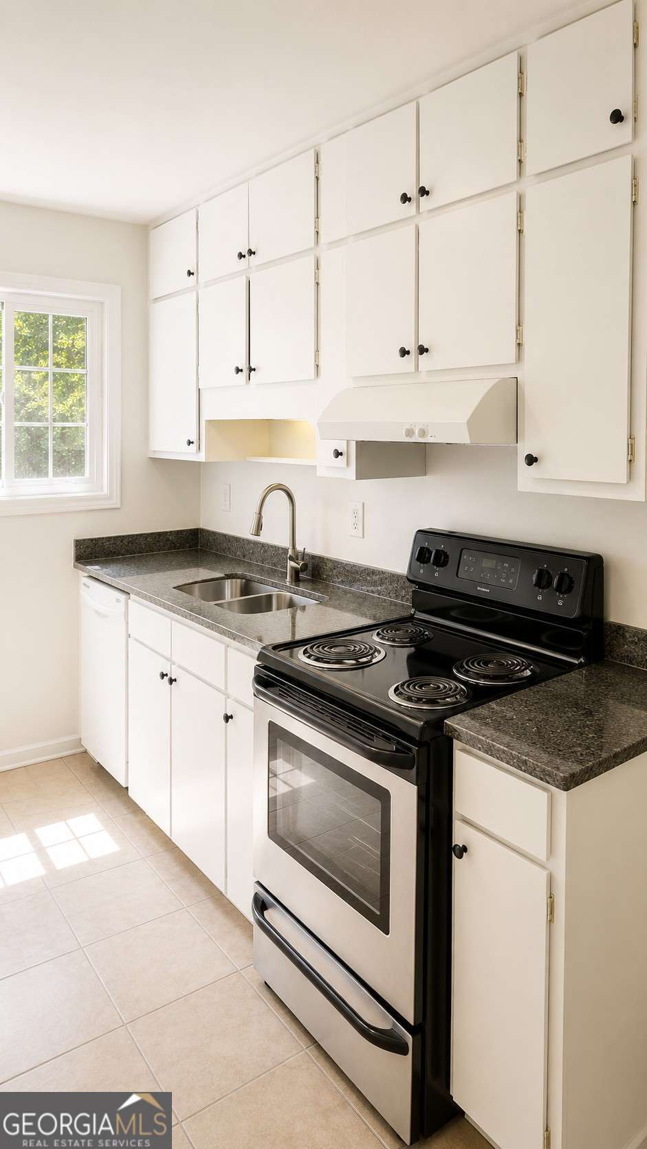 2 bedroom, 1.5 bathroom quadruplex for rent at 1175 forest vale Drive 3, Norcross, GA 30093 for $1,750 a month — photo 1 of 8