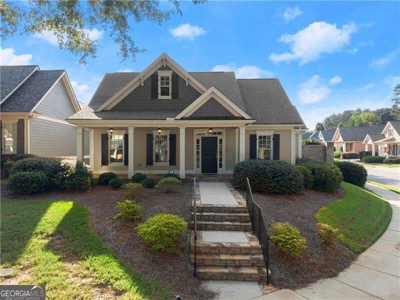 2 bedroom, 2 bathroom, 2,197 sq ft single family residence for sale at 240 Somerset Circle, Woodstock, GA 30189