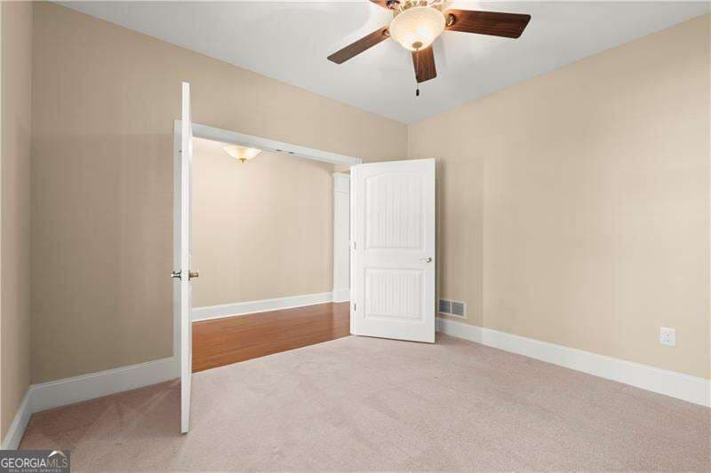 2 bedroom, 2 bathroom, 2,197 sq ft single family residence for sale at 240 Somerset Circle, Woodstock, GA 30189 — photo 9