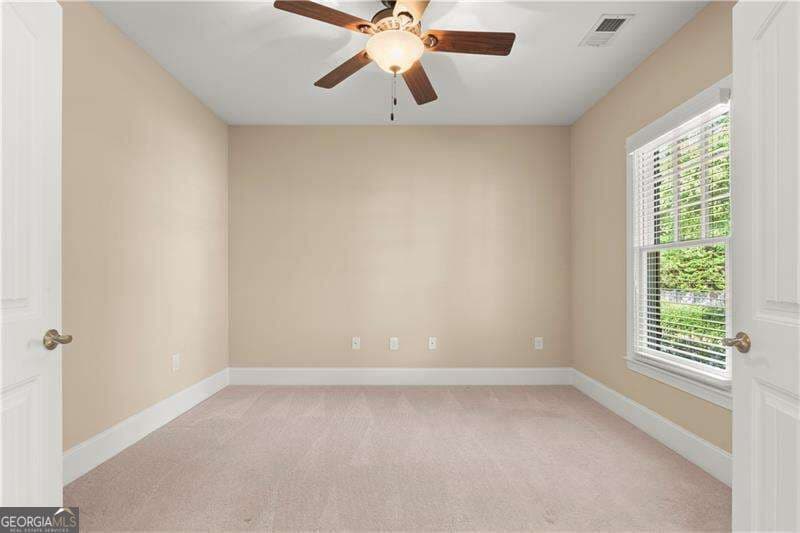 2 bedroom, 2 bathroom, 2,197 sq ft single family residence for sale at 240 Somerset Circle, Woodstock, GA 30189 — photo 10