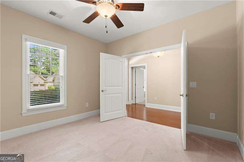 2 bedroom, 2 bathroom, 2,197 sq ft single family residence for sale at 240 Somerset Circle, Woodstock, GA 30189 — photo 8
