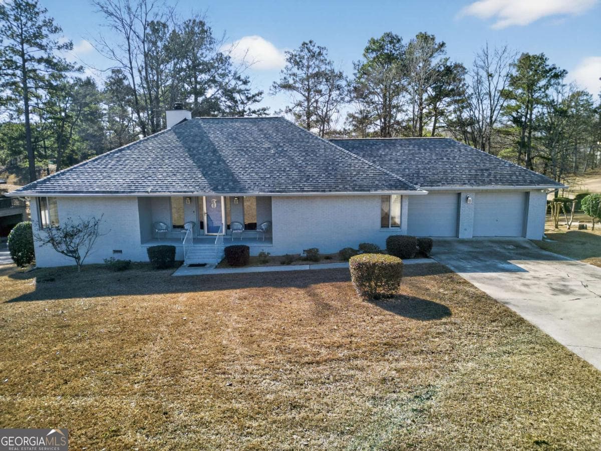 3 bedroom, 2 bathroom, 1,919 sq ft single family residence for sale at 363 River North Boulevard, Macon, GA 31211