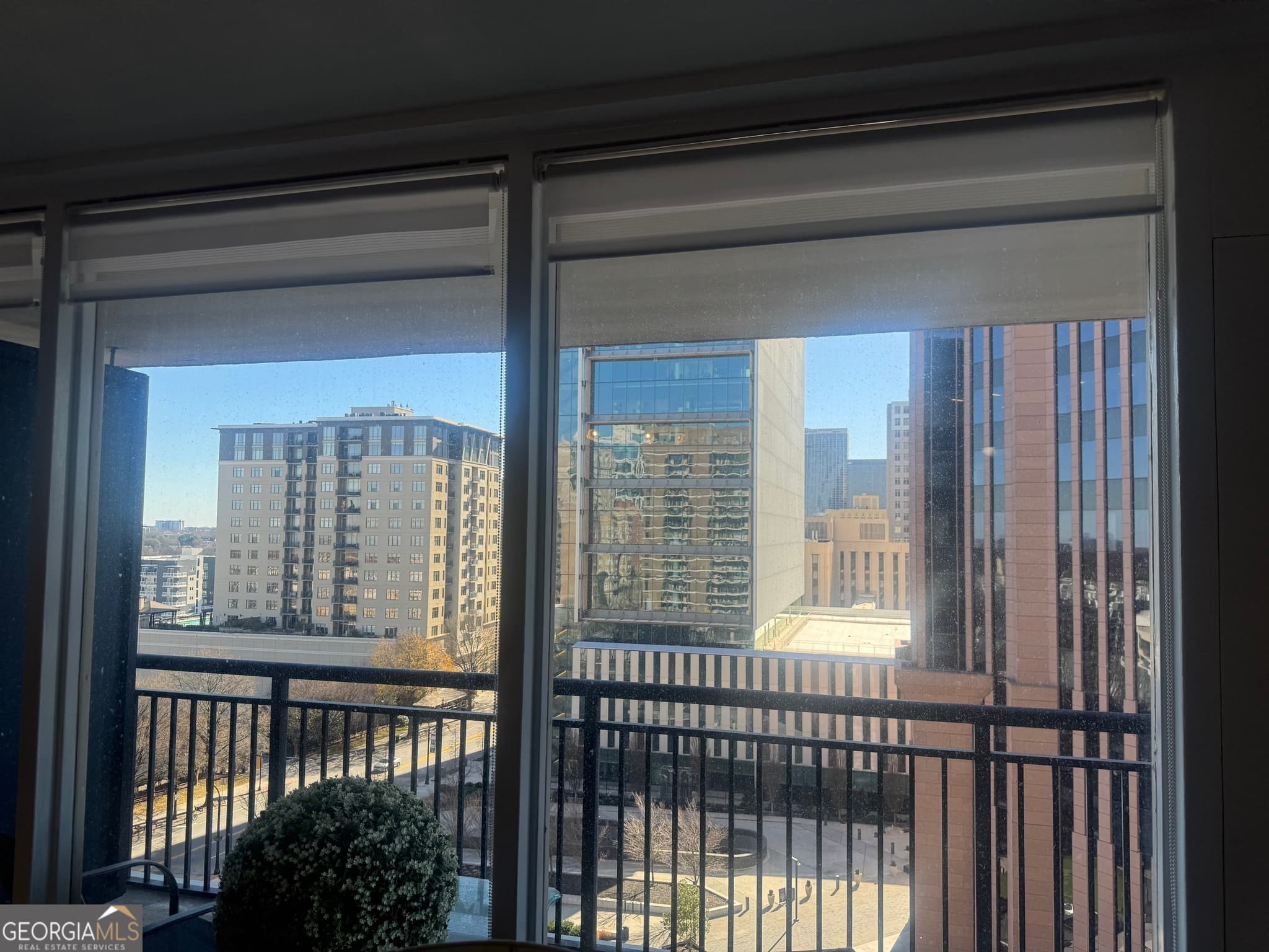 2 bedroom, 1 bathroom, 992 sq ft condominium for sale at 620 Peachtree Street APT 1211, Atlanta, GA 30308 — photo 8
