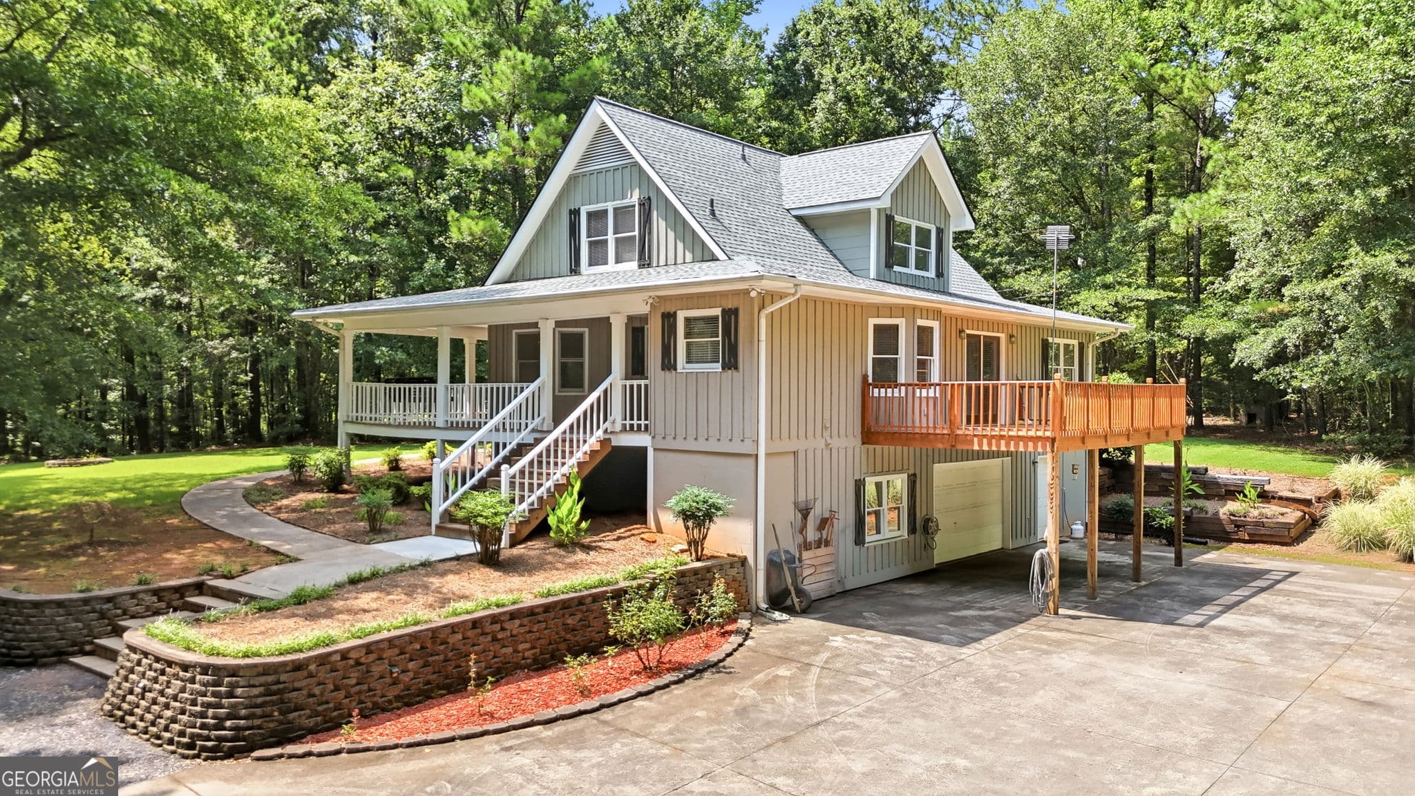 4 bedroom, 3 bathroom, 2,262 sq ft single family residence for sale at 421 S Mount Carmel Road, Mcdonough, GA 30253 — photo 3
