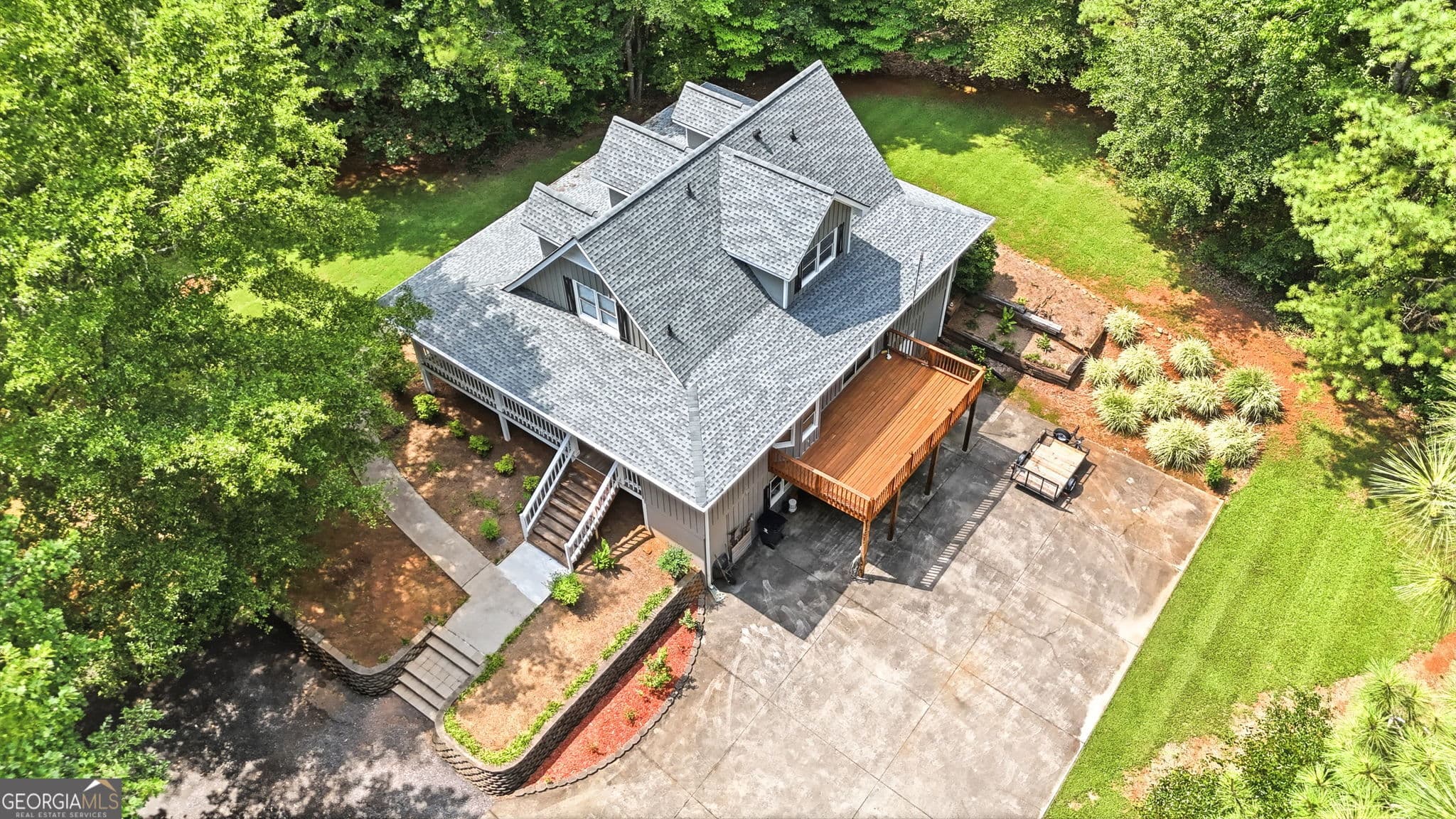 4 bedroom, 3 bathroom, 2,262 sq ft single family residence for sale at 421 S Mount Carmel Road, Mcdonough, GA 30253 — photo 4