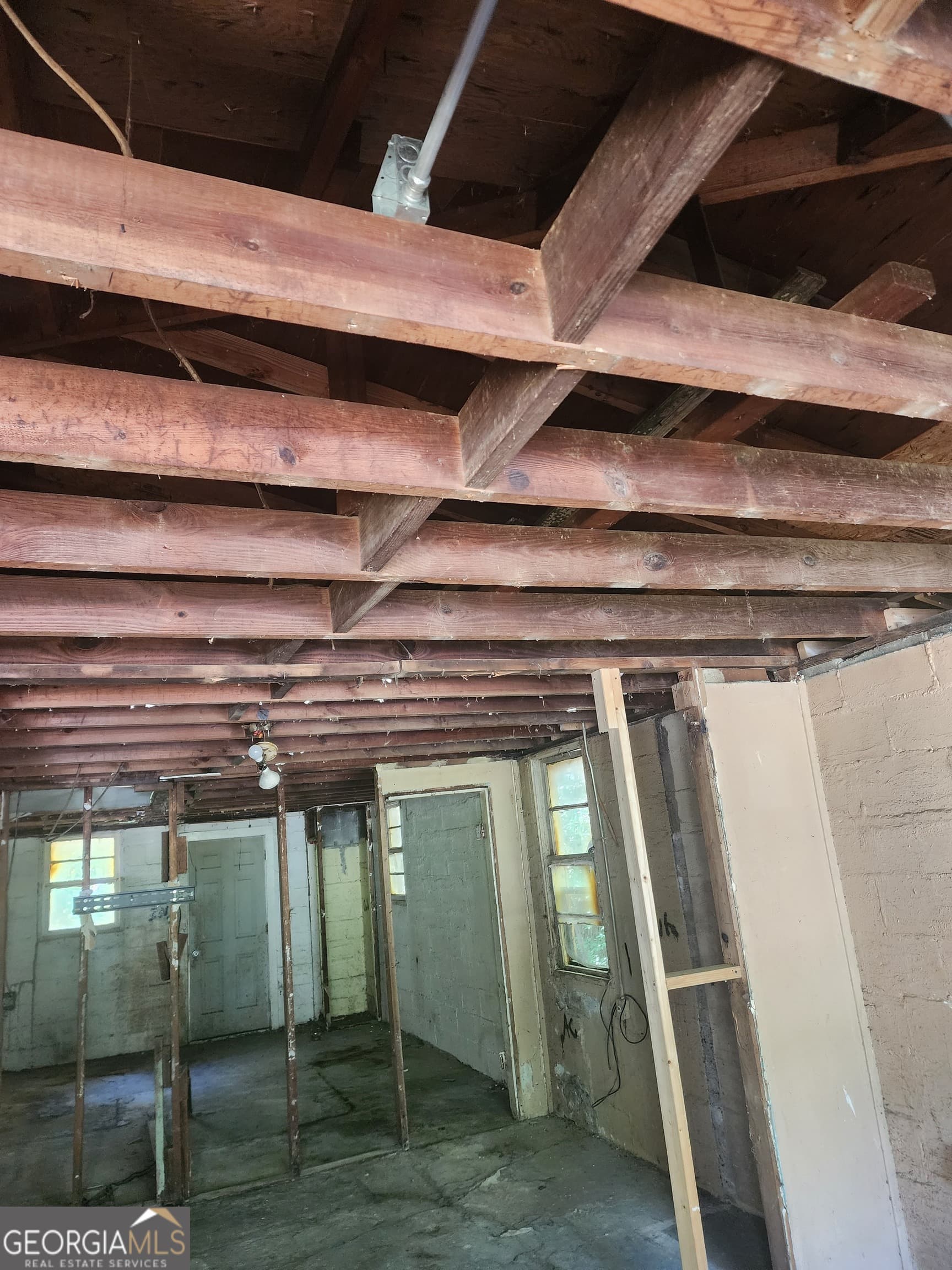 2 bedroom, 2 bathroom, 1,008 sq ft single family residence for sale at 340 Poppy Avenue, Macon, GA 31204 — photo 3