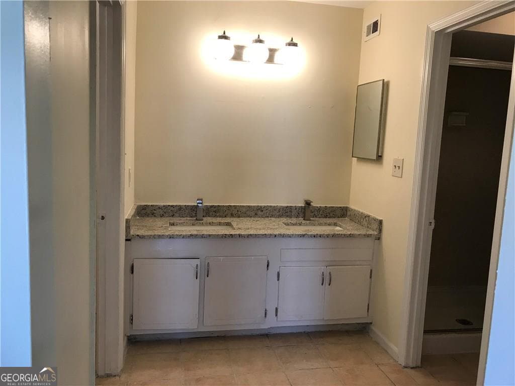3 bedroom, 2 bathroom, 1,628 sq ft condominium for sale at 3090 Parc Lorraine, Lithonia, GA 30038 — photo 5