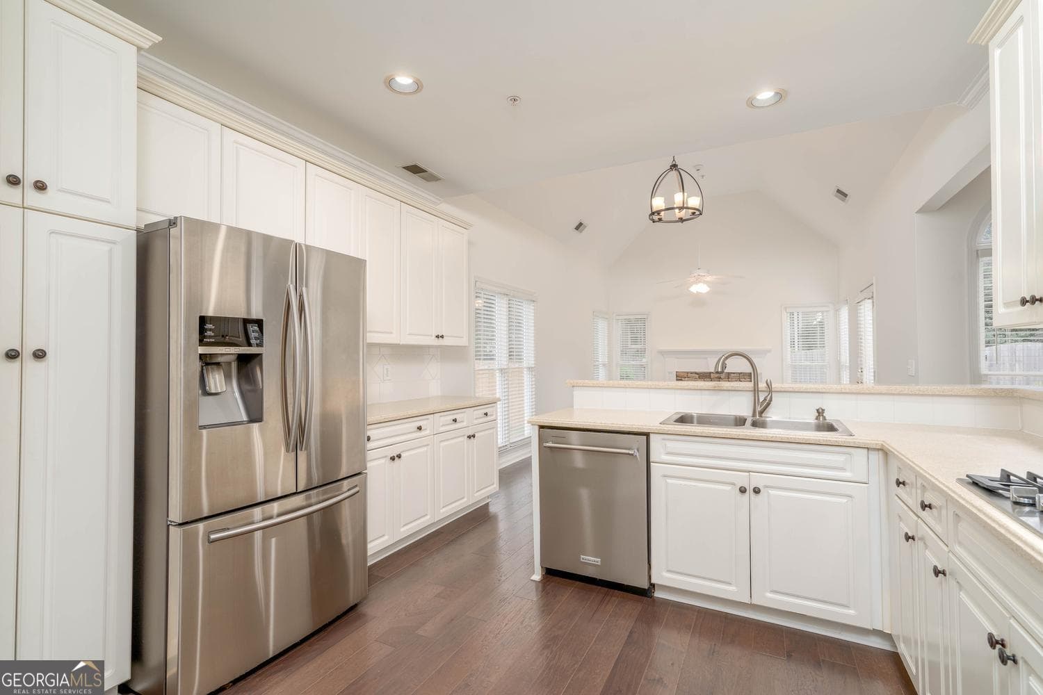 4 bedroom, 3.5 bathroom, 2,883 sq ft single family residence for sale at 1233 Parkview Lane, Kennesaw, GA 30152 — photo 4