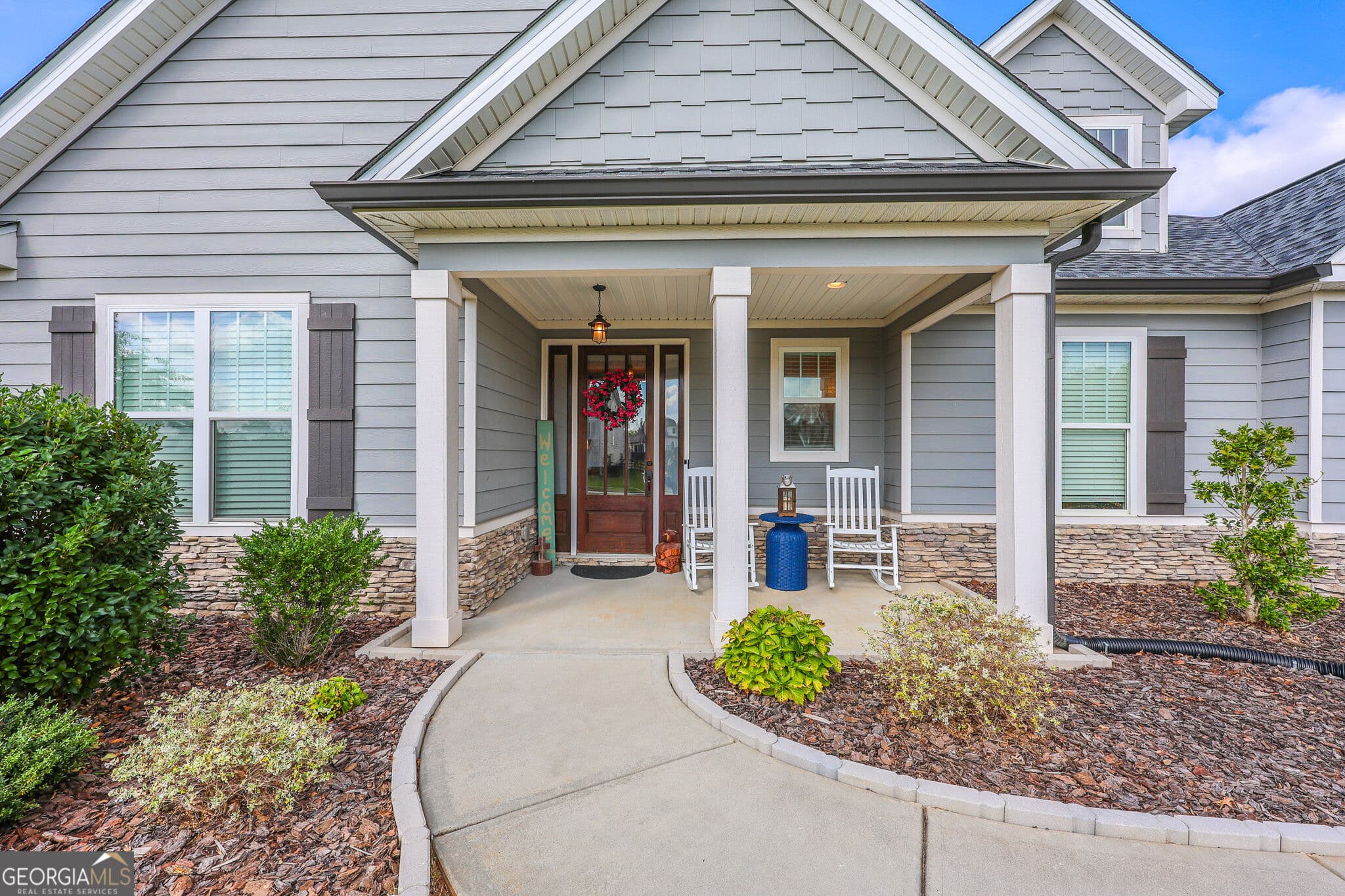 4 bedroom, 3.5 bathroom, 2,770 sq ft single family residence for sale at 275 Graceton Farms Drive, Senoia, GA 30276 — photo 3