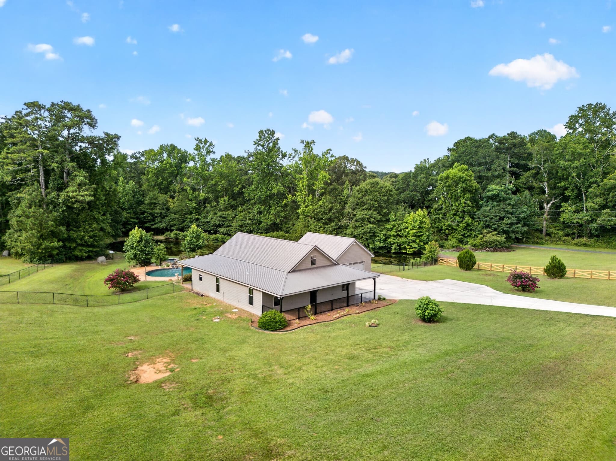3 bedroom, 2 bathroom, 2,112 sq ft single family residence for sale at 1723 Drew Allen Road, Williamson, GA 30292 — photo 6