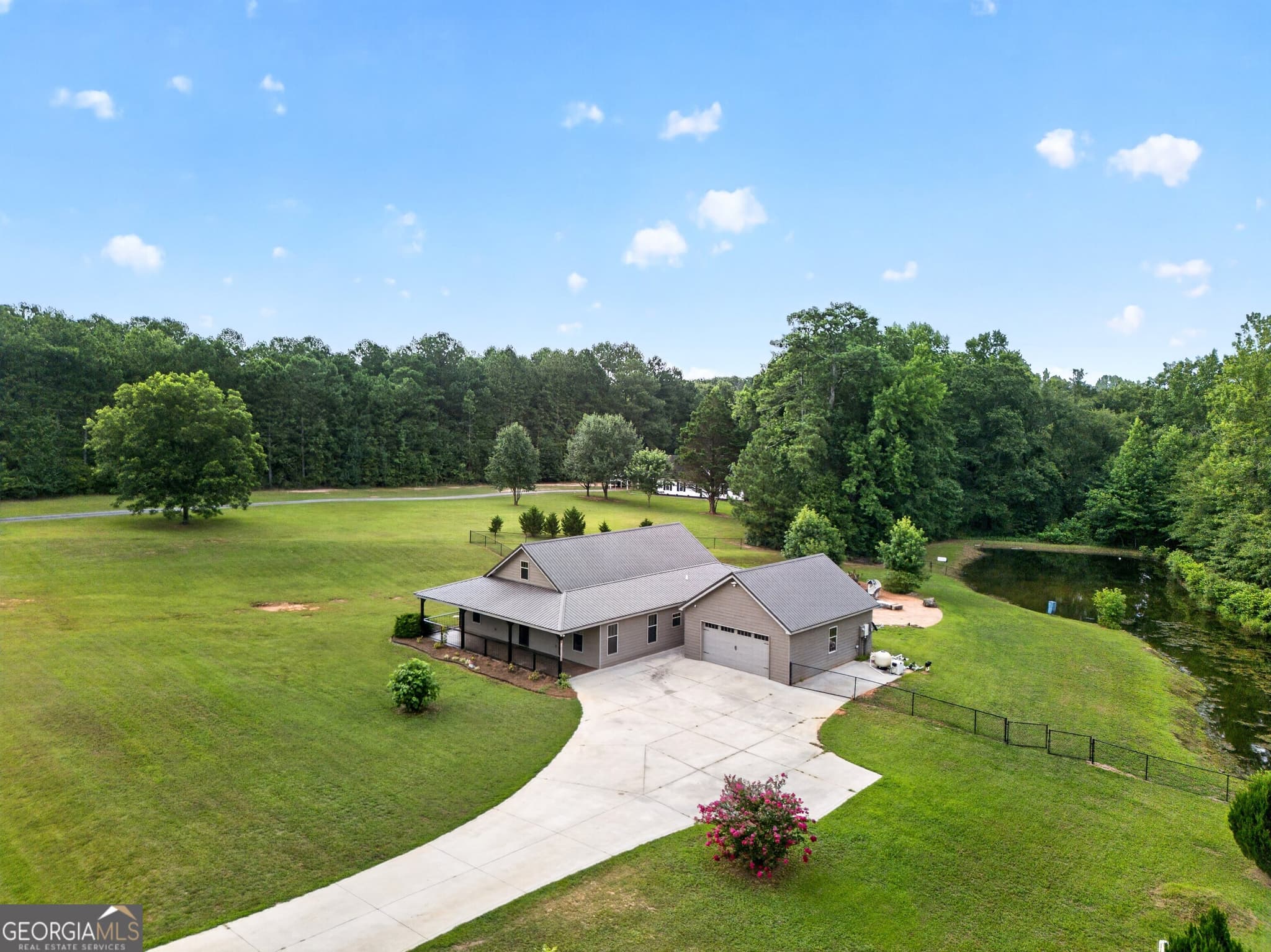3 bedroom, 2 bathroom, 2,112 sq ft single family residence for sale at 1723 Drew Allen Road, Williamson, GA 30292 — photo 7