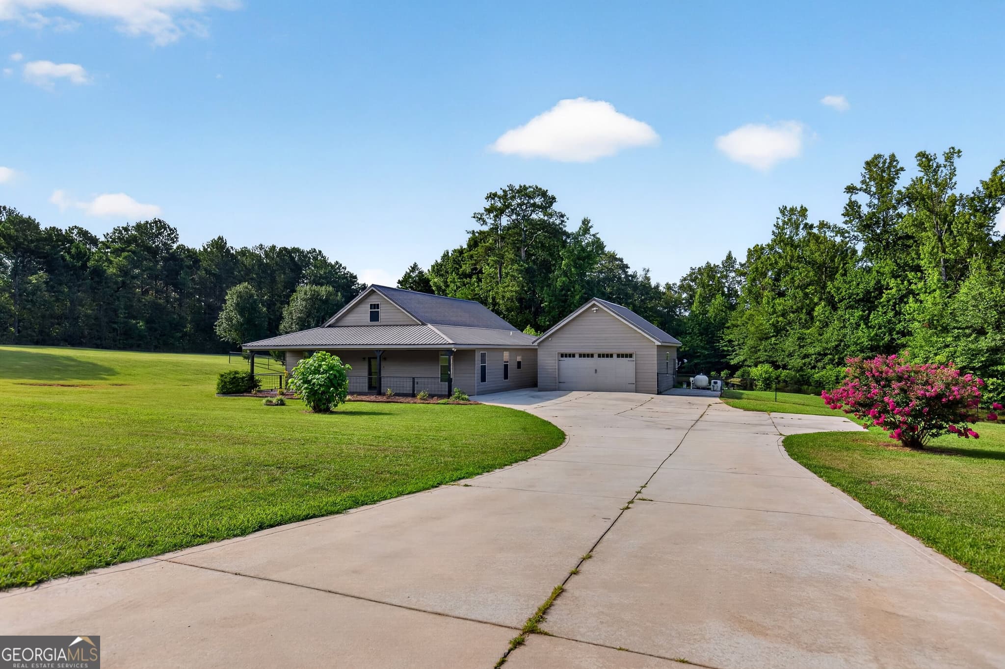 3 bedroom, 2 bathroom, 2,112 sq ft single family residence for sale at 1723 Drew Allen Road, Williamson, GA 30292 — photo 5
