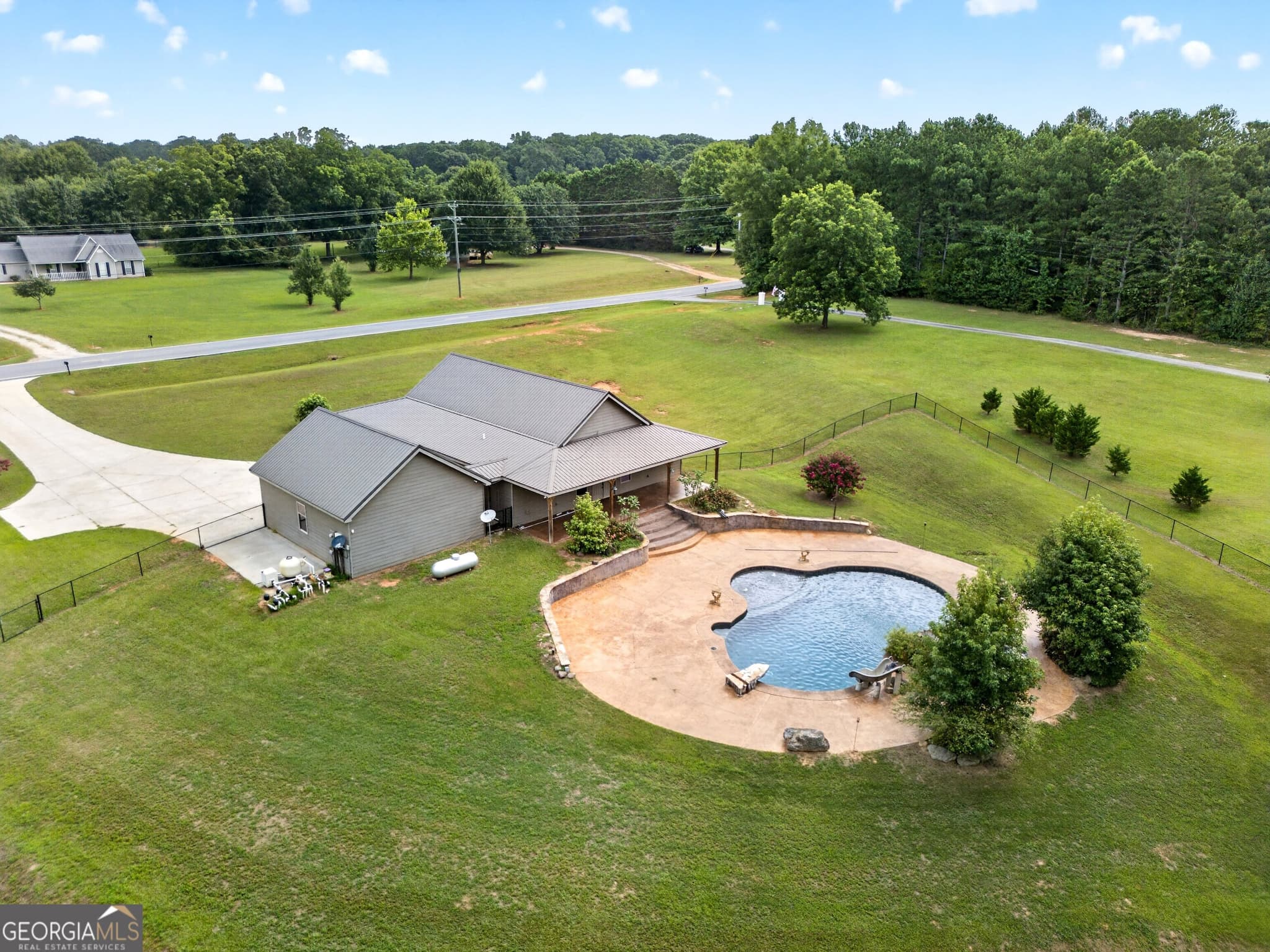 3 bedroom, 2 bathroom, 2,112 sq ft single family residence for sale at 1723 Drew Allen Road, Williamson, GA 30292 — photo 10