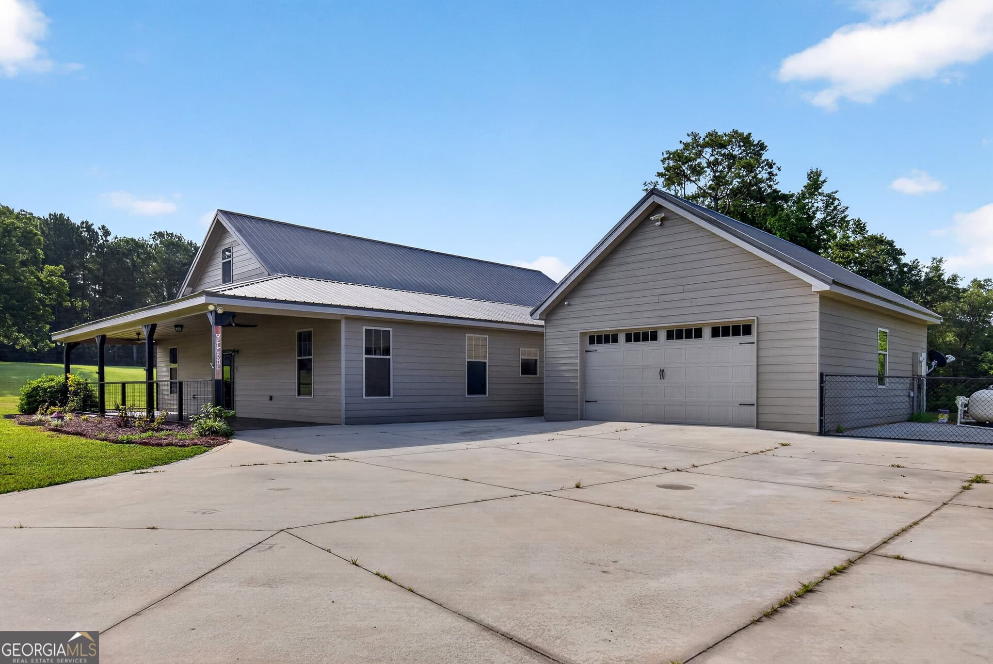 3 bedroom, 2 bathroom, 2,112 sq ft single family residence for sale at 1723 Drew Allen Road, Williamson, GA 30292 — photo 4