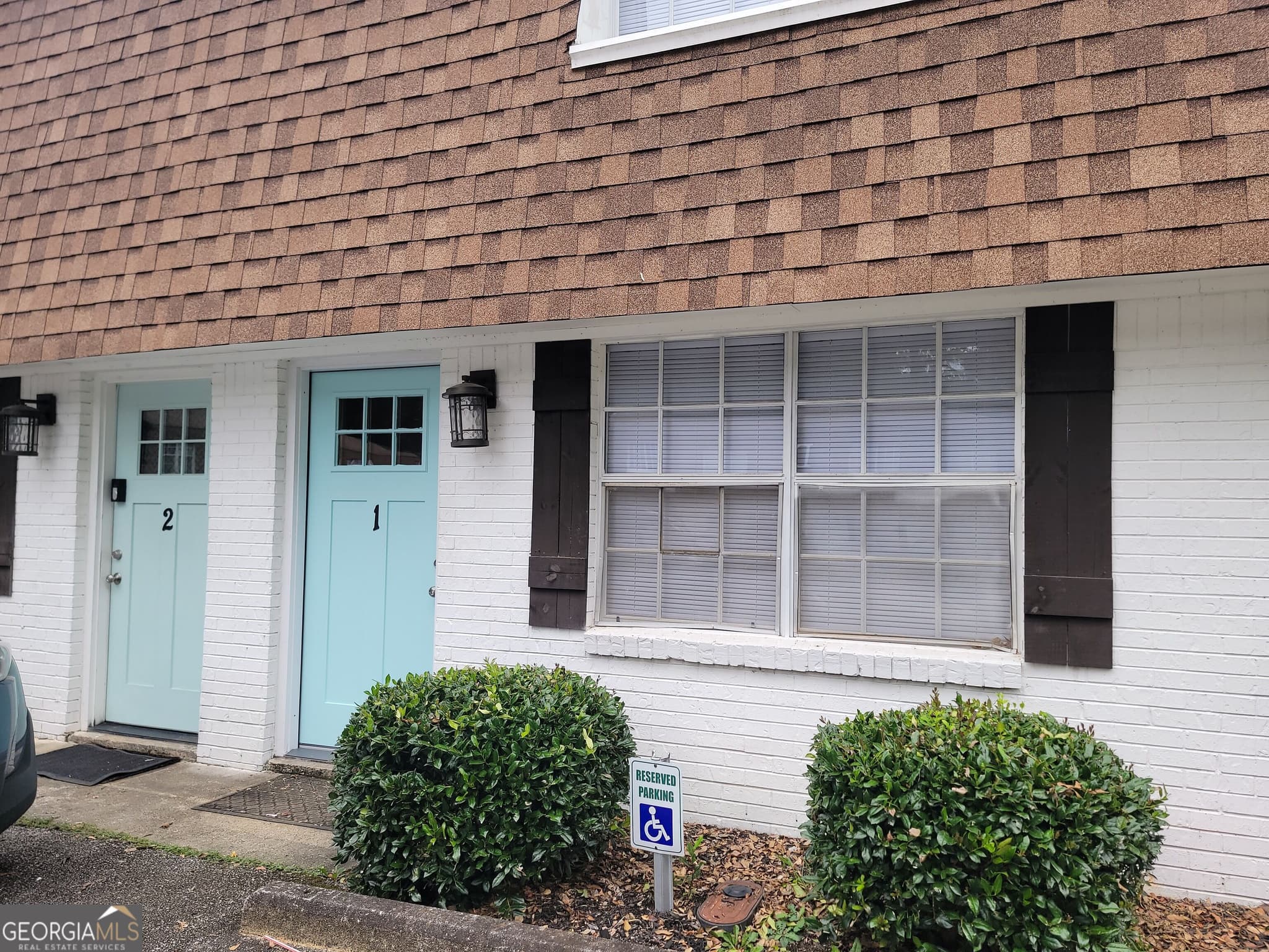 2 bedroom, 1.5 bathroom, 1,300 sq ft townhouse for rent at 625 Coleman Street, Hapeville, GA 30354 for $1,325 a month — photo 1 of 20