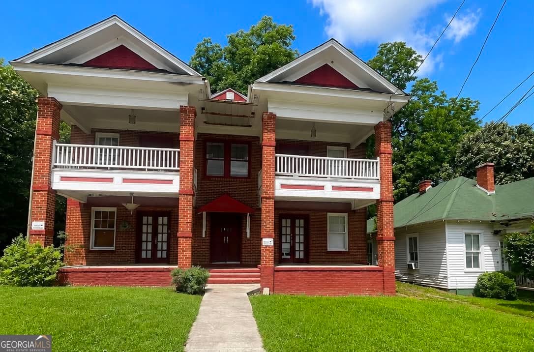 2 bedroom, 1 bathroom apartment for rent at 1049 Birch Street, Macon, GA 31204 for $800 a month