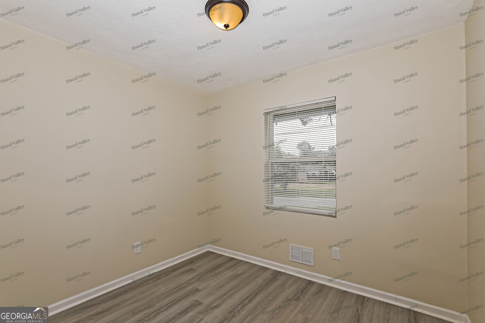 3 bedroom, 1.5 bathroom, 1,040 sq ft single family residence for rent at 8355 Dunellen Lane, Jonesboro, GA 30238 for $1,470 a month — photo 3